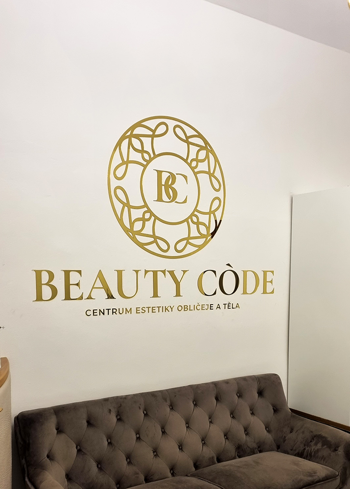 Nesv?teln? p?smena a loga Beauty Code